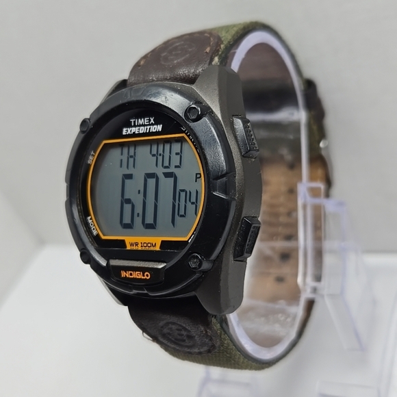Mens Timex Expedition Indiglo T49947 Digital Watch Nylon Band Y9 New Battery - Picture 2 of 13